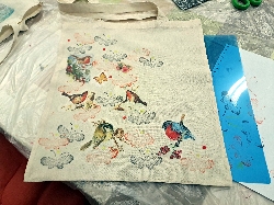 Mix média technika na textil - plátená taška
